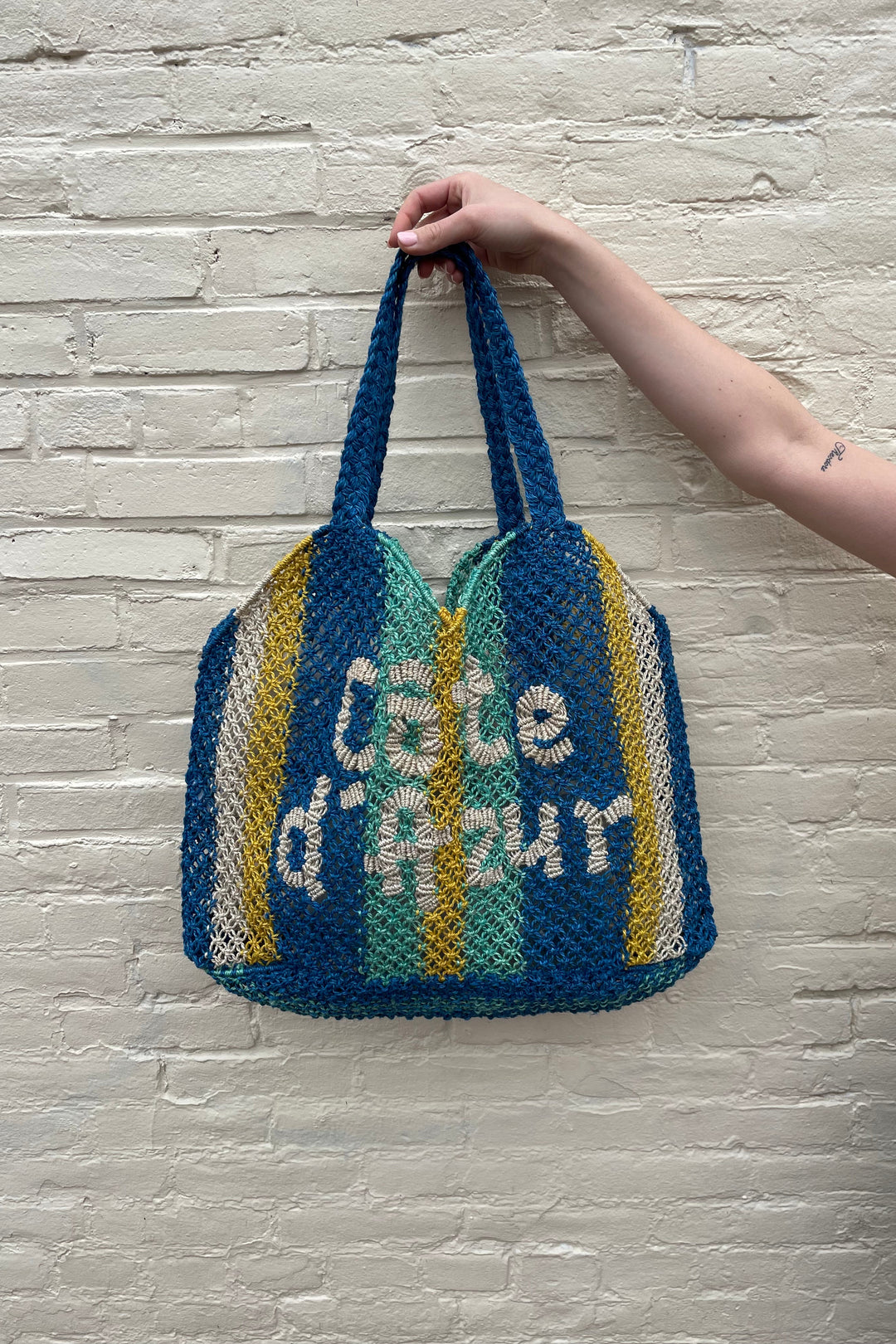 100% jute shoulder bag with yellow, blue and white stripes