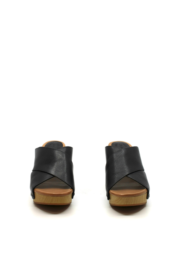 Kork-Ease Gracie in Black - Dear Lucy