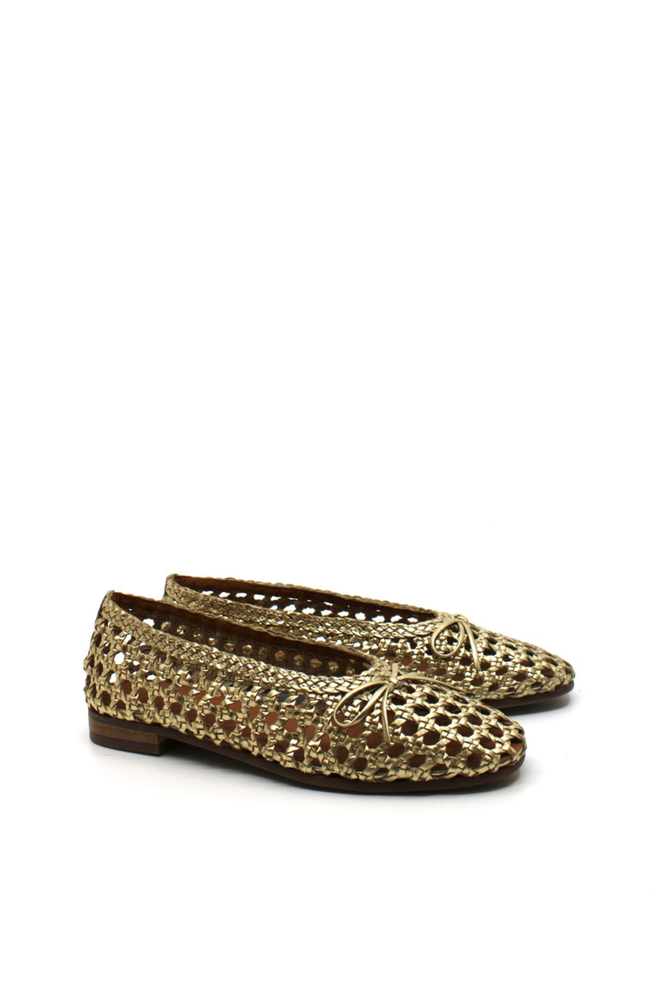 Seychelles Flagstaff in Gold - Dear Lucy