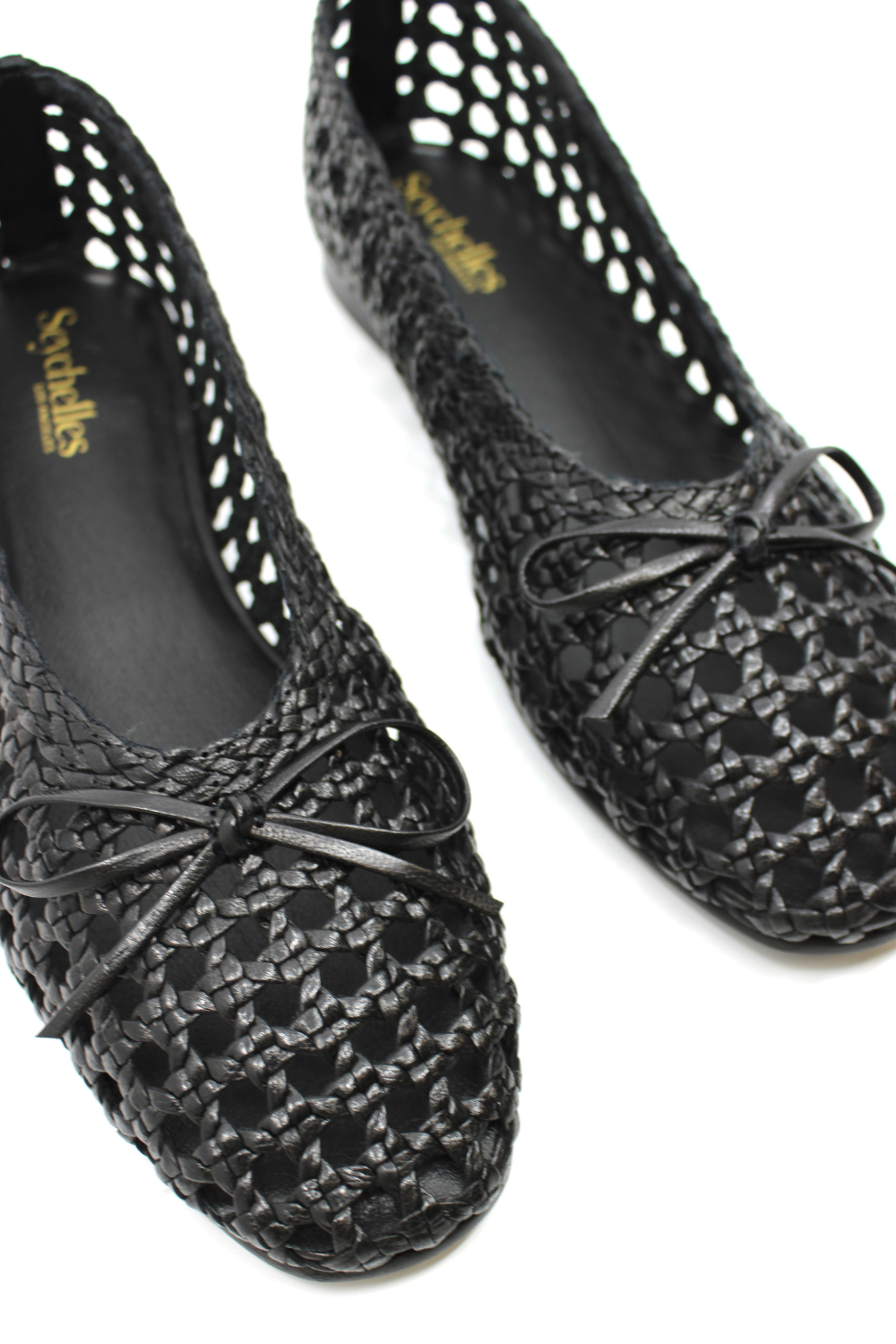 Seychelles Flagstaff in Black - Dear Lucy
