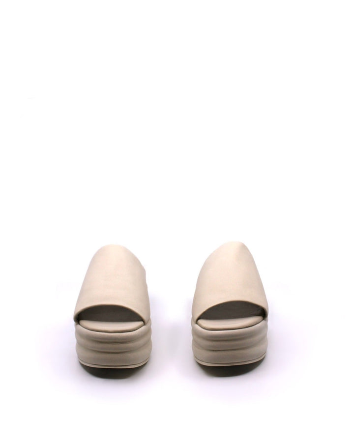 Free People Harbor Flatform Vanilla - Dear Lucy