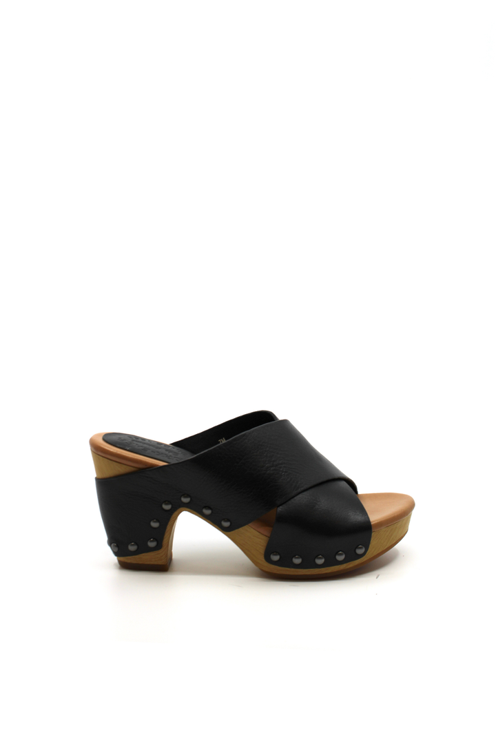 Kork-Ease Gracie in Black - Dear Lucy