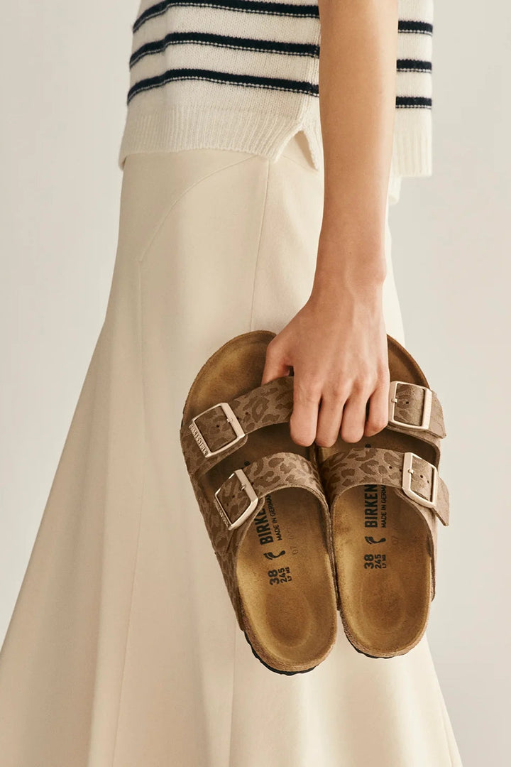 Birkenstock Arizona Sandal in Leo Khaki – Narrow Fit