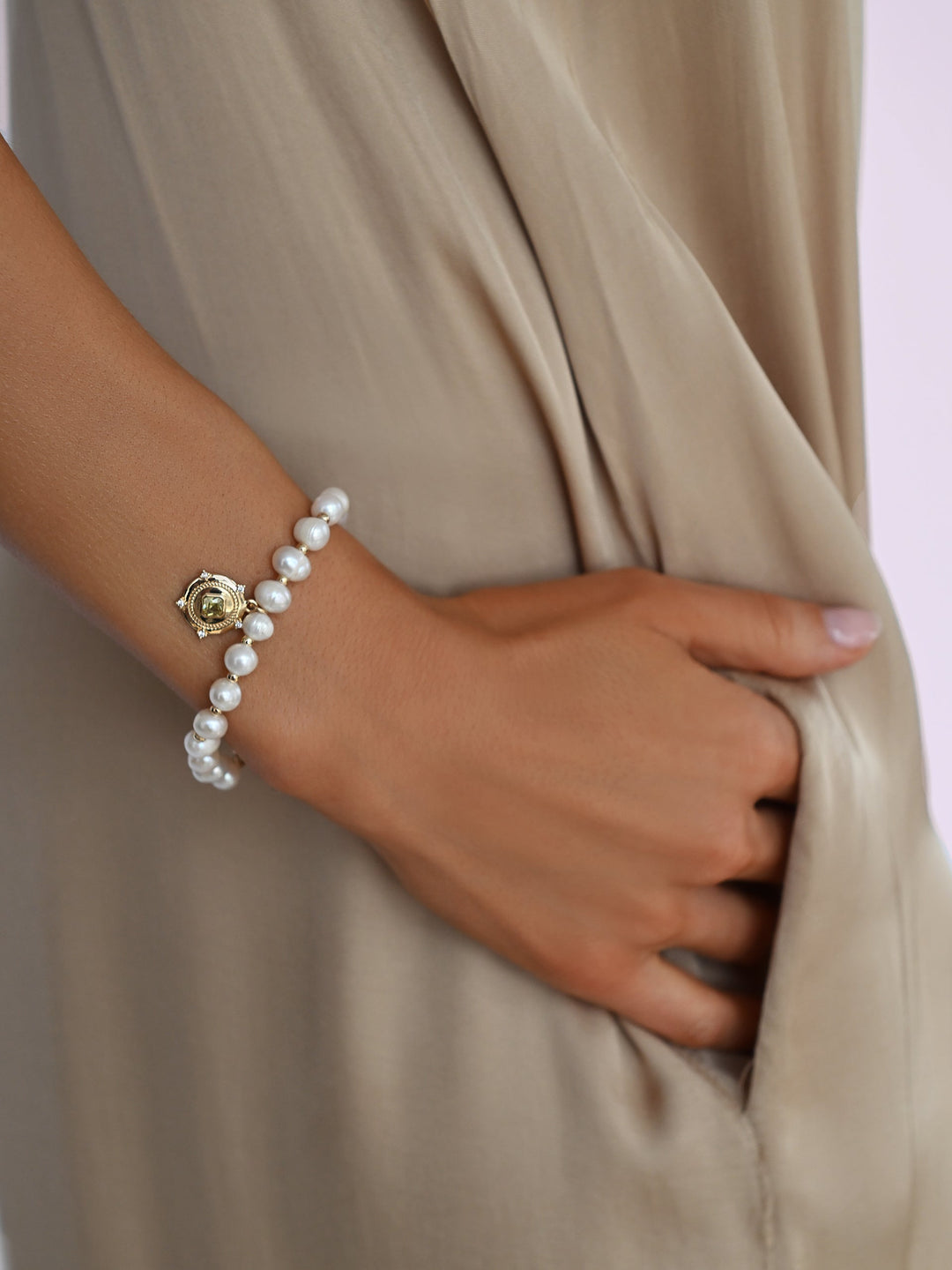 Eternal Gleam Pearl Bracelet - Dear Lucy