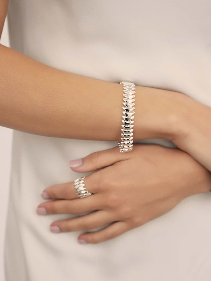 Metal Moderna Bracelet - Dear Lucy