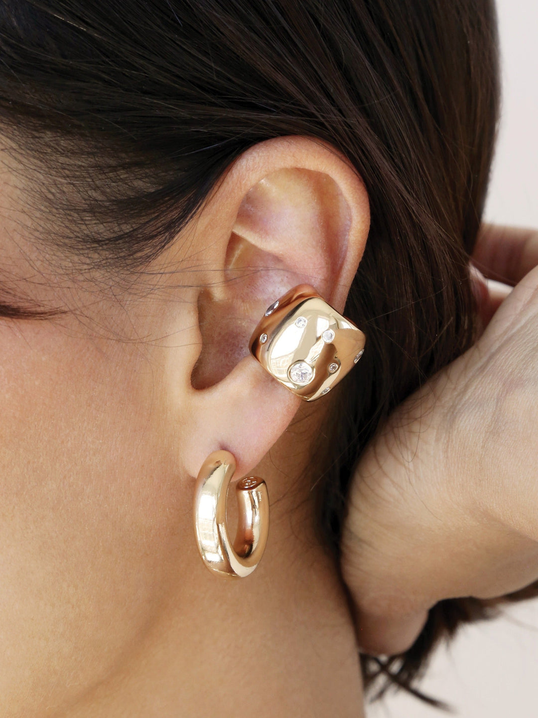 Scattered Crystal Chunky Ear Cuff - Dear Lucy