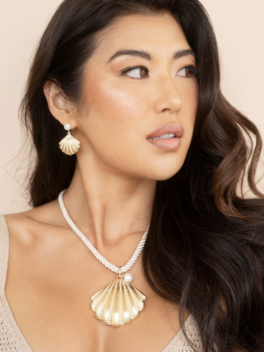 Ettika Scallop Shell Pendant Necklace - Dear Lucy