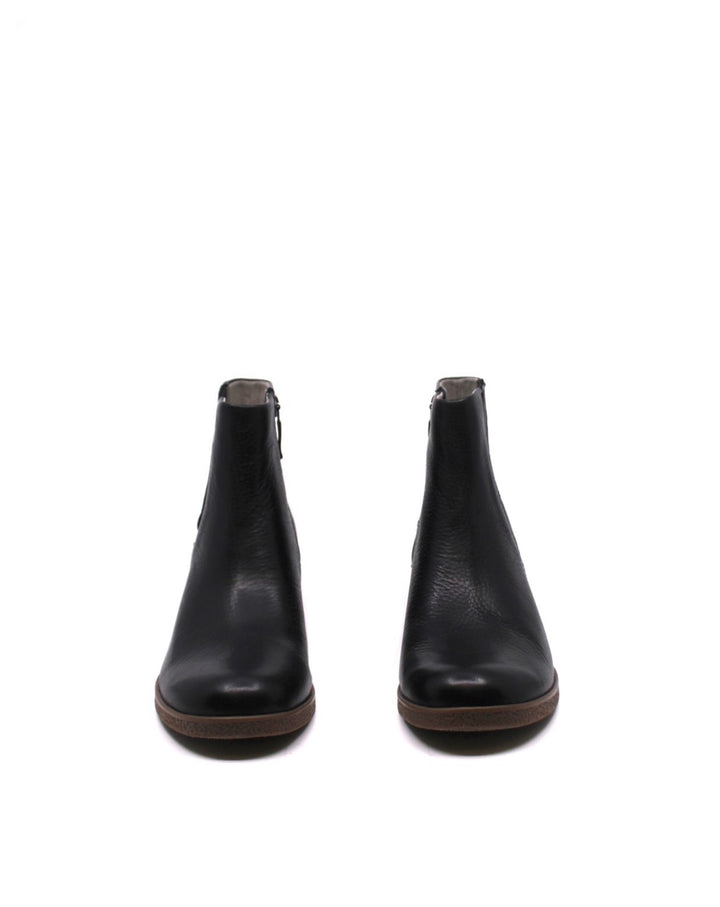 Dansko Daisie Black - Dear Lucy