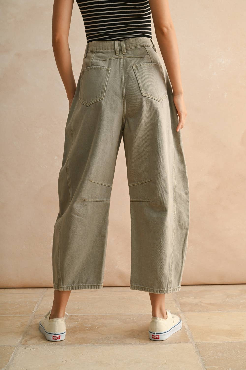 cotton barrel cut jeans in stone