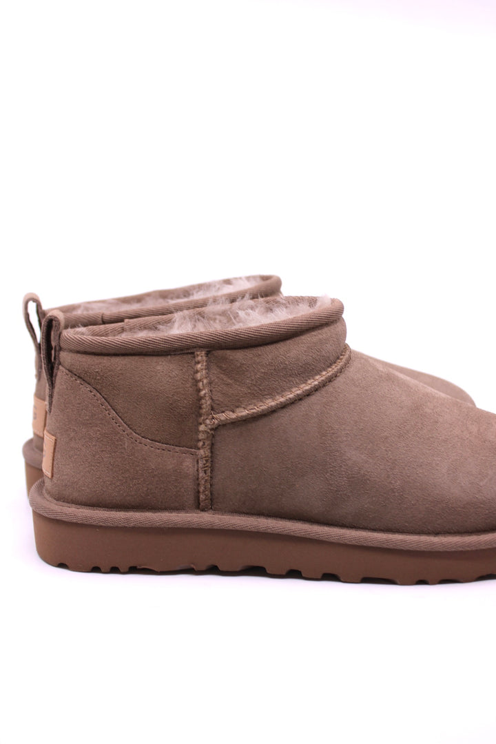 Brown suede boot with fur lining from UGG
