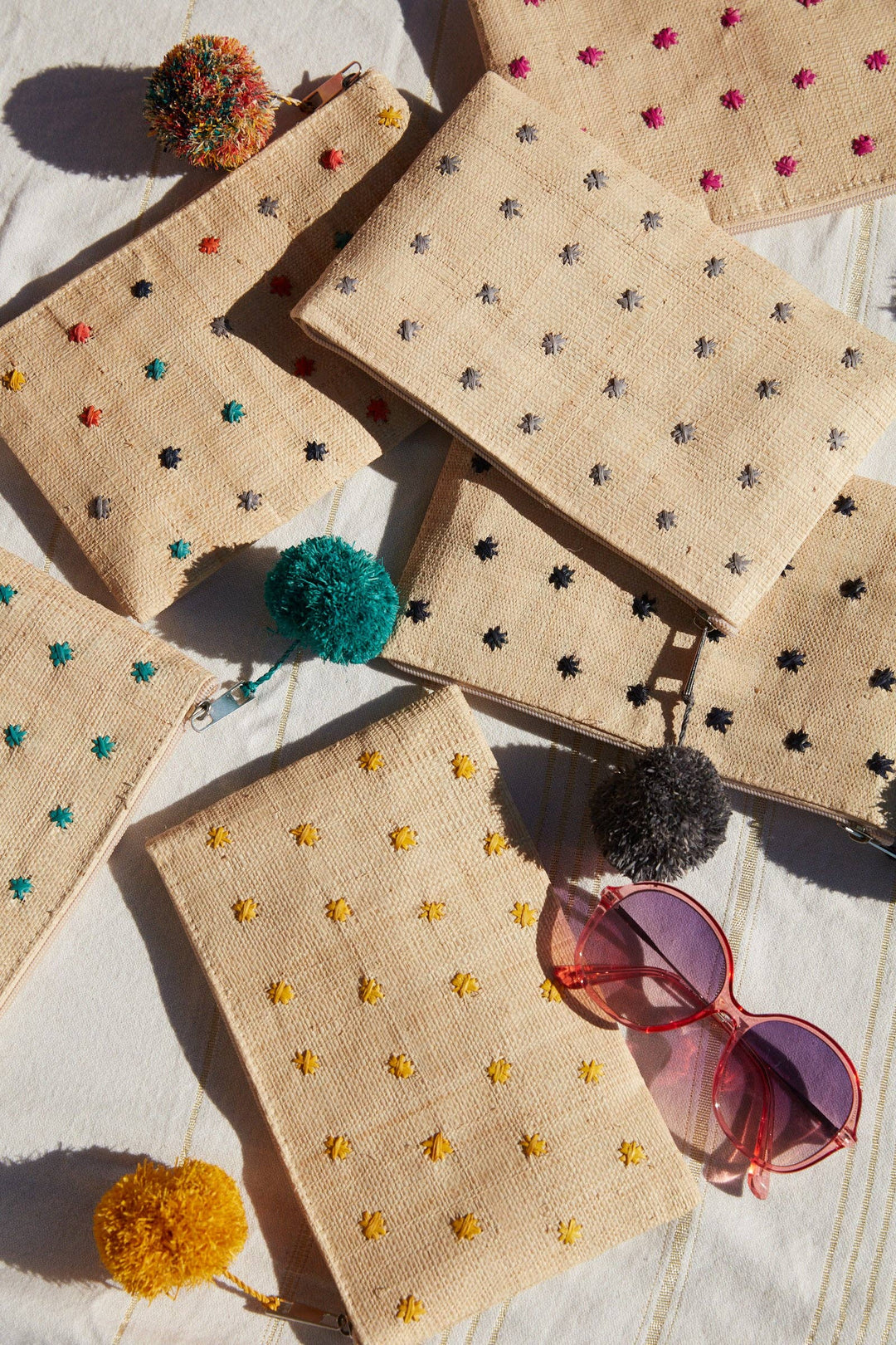 Mar Y Sol Sofia Pouch