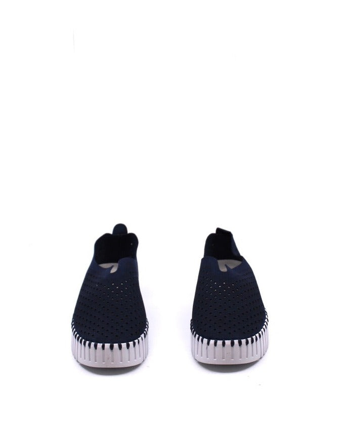 Ilse Jacobsen Tulip 3373 Platform Dark Indigo front view - Dear Lucy
Features a perforated design, flexible and platformed sole, and easy slip-on style with a rubber sole and flexible leather upper in dark indigo.